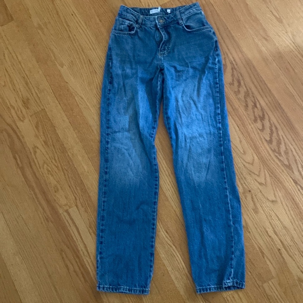 Subdued straight leg jeans